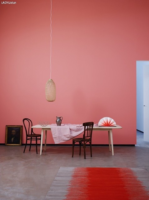 Colore delle pareti: colore deciso per la sala da pranzo