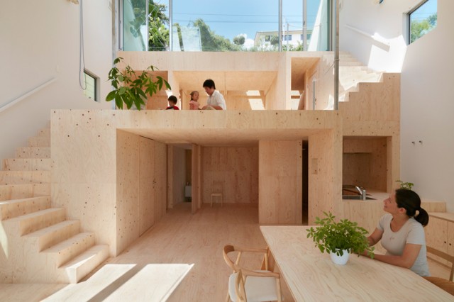 interno in legno di una casa giapponese moderna