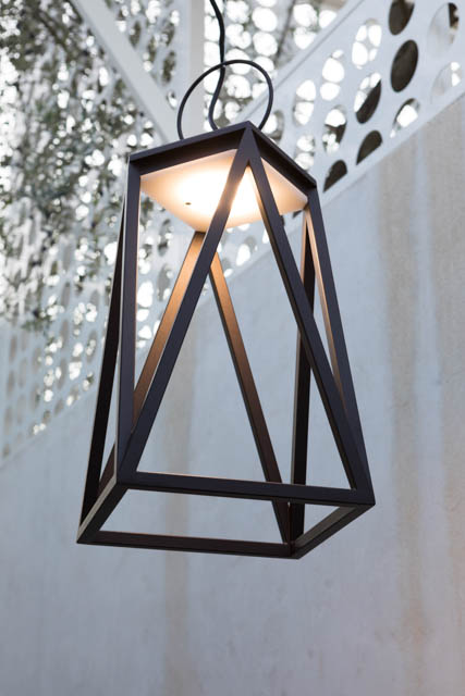 lampada a sospensione nera in ferro design